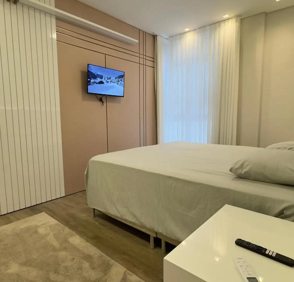 לגונה Luxor Residence 0*,