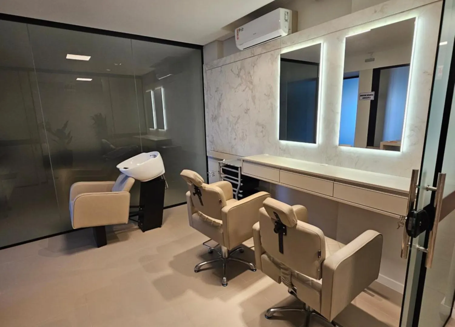 לגונה Luxor Residence