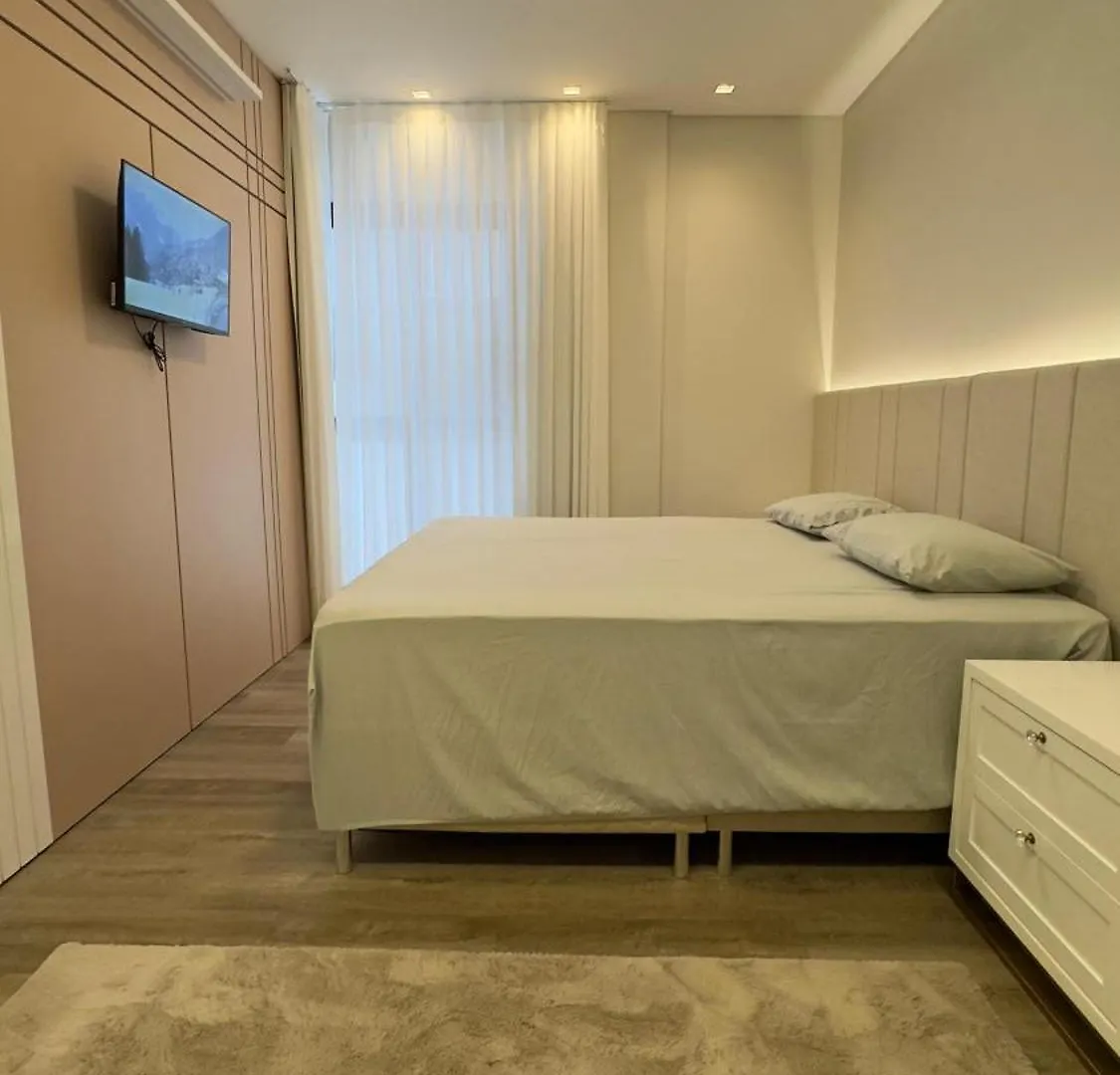 לגונה Luxor Residence